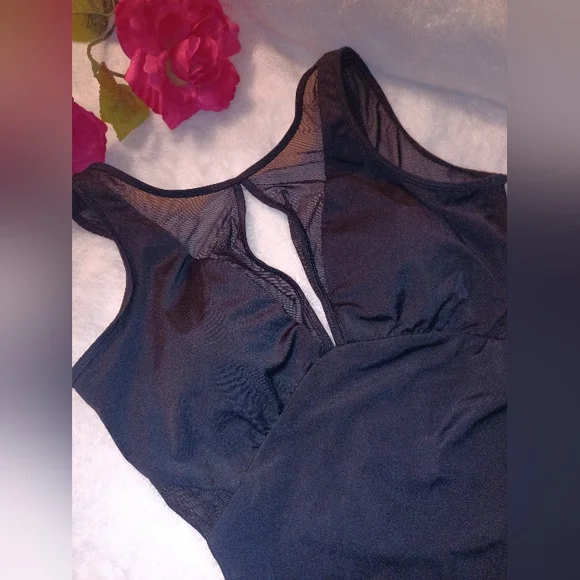 **NWOT** Time and Tru swimsuit - Picture 7 of 12